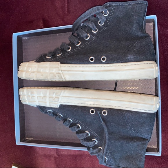 Black PRADA canvas tread-sole high top sneaker US 8 /EU 38 (Calzature Donna) - Picture 3 of 5